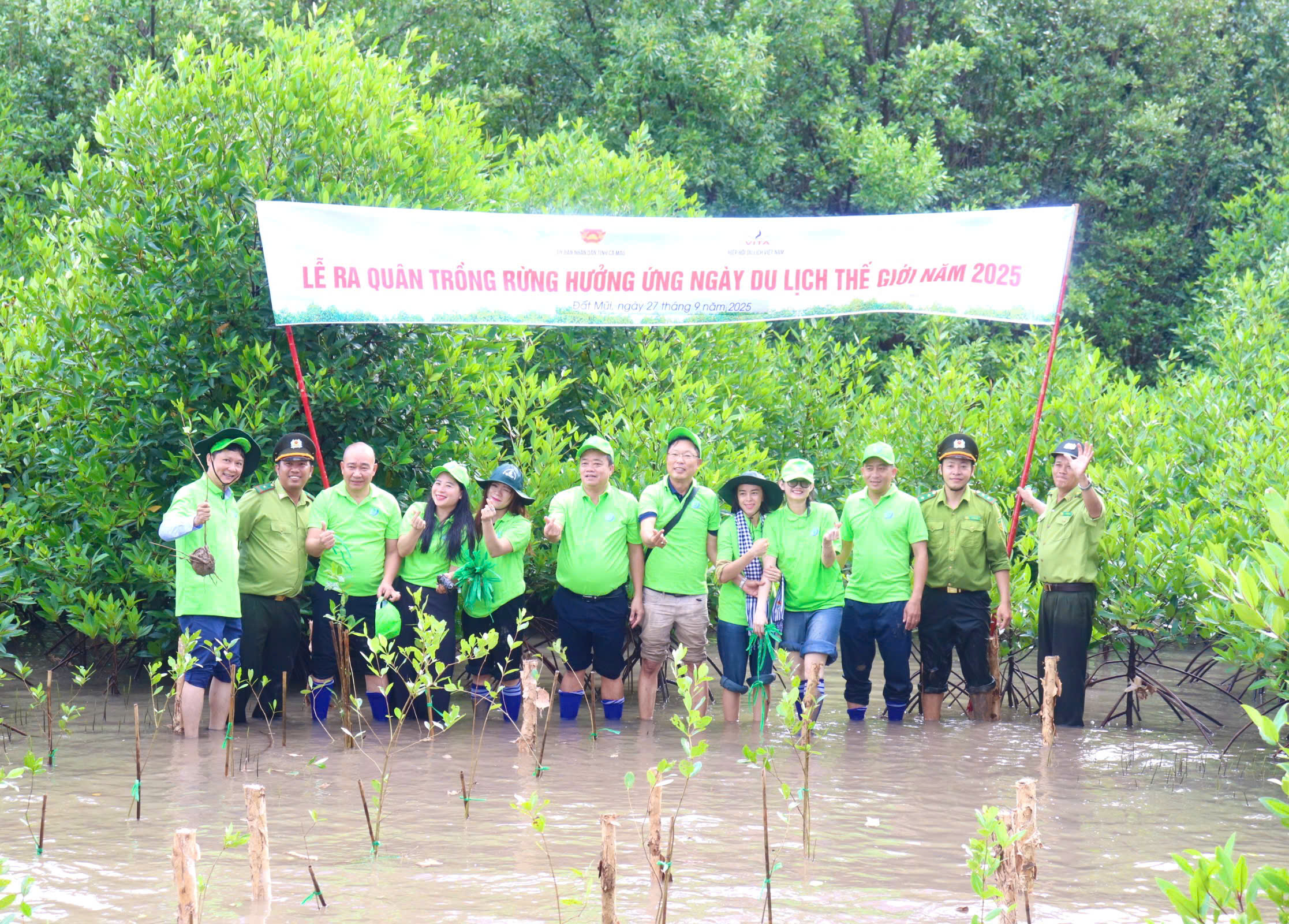 Đoàn Famtrip khảo sát, giới thiệu điểm đến du lịch Cà Mau tại Khu du lịch Mũi Cà Mau