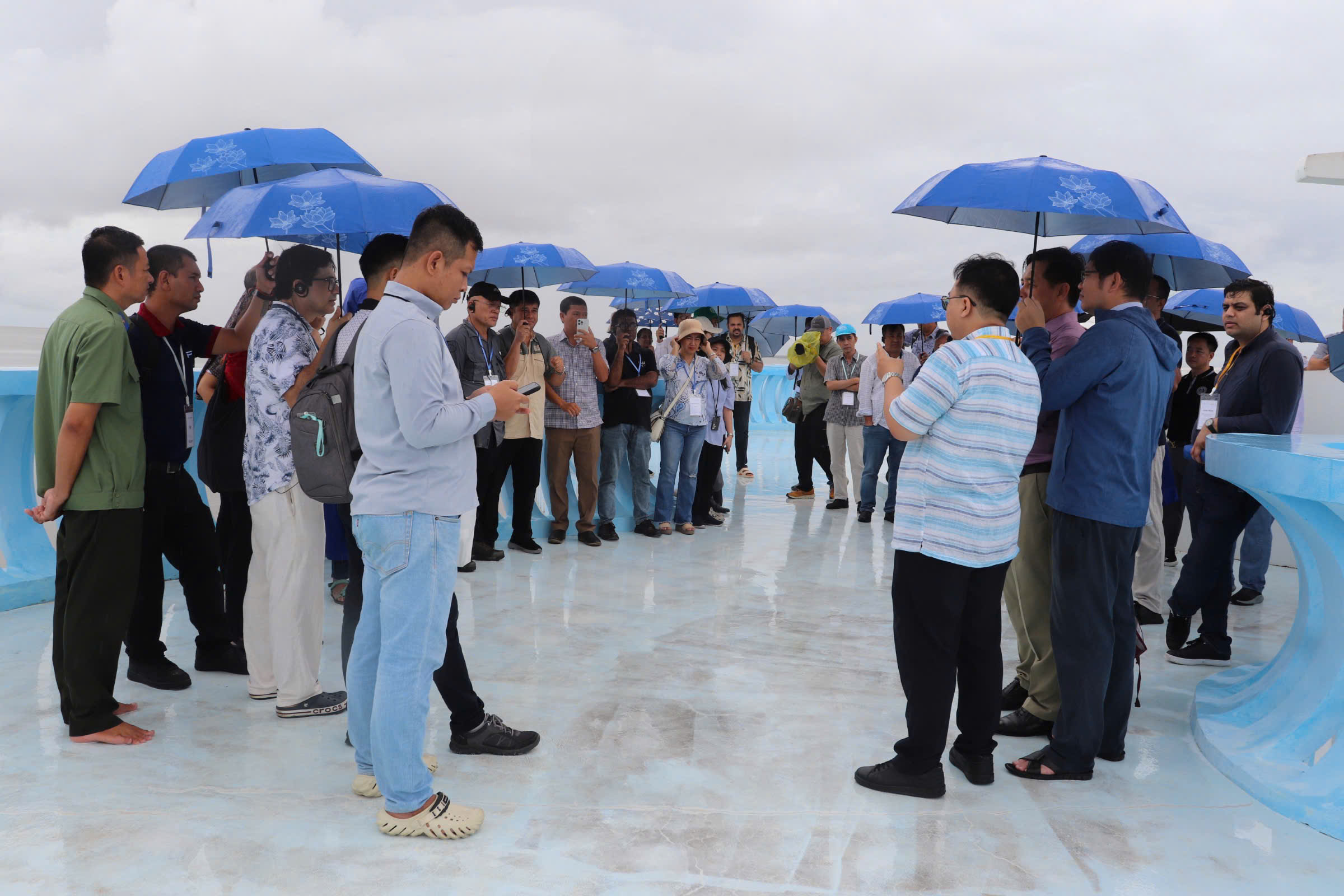 Vườn Quốc gia Mũi Cà Mau tiếp và làm việc với Đoàn công tác Ngân hàng Thế giới tại Khu du lịch Mũi Cà Mau