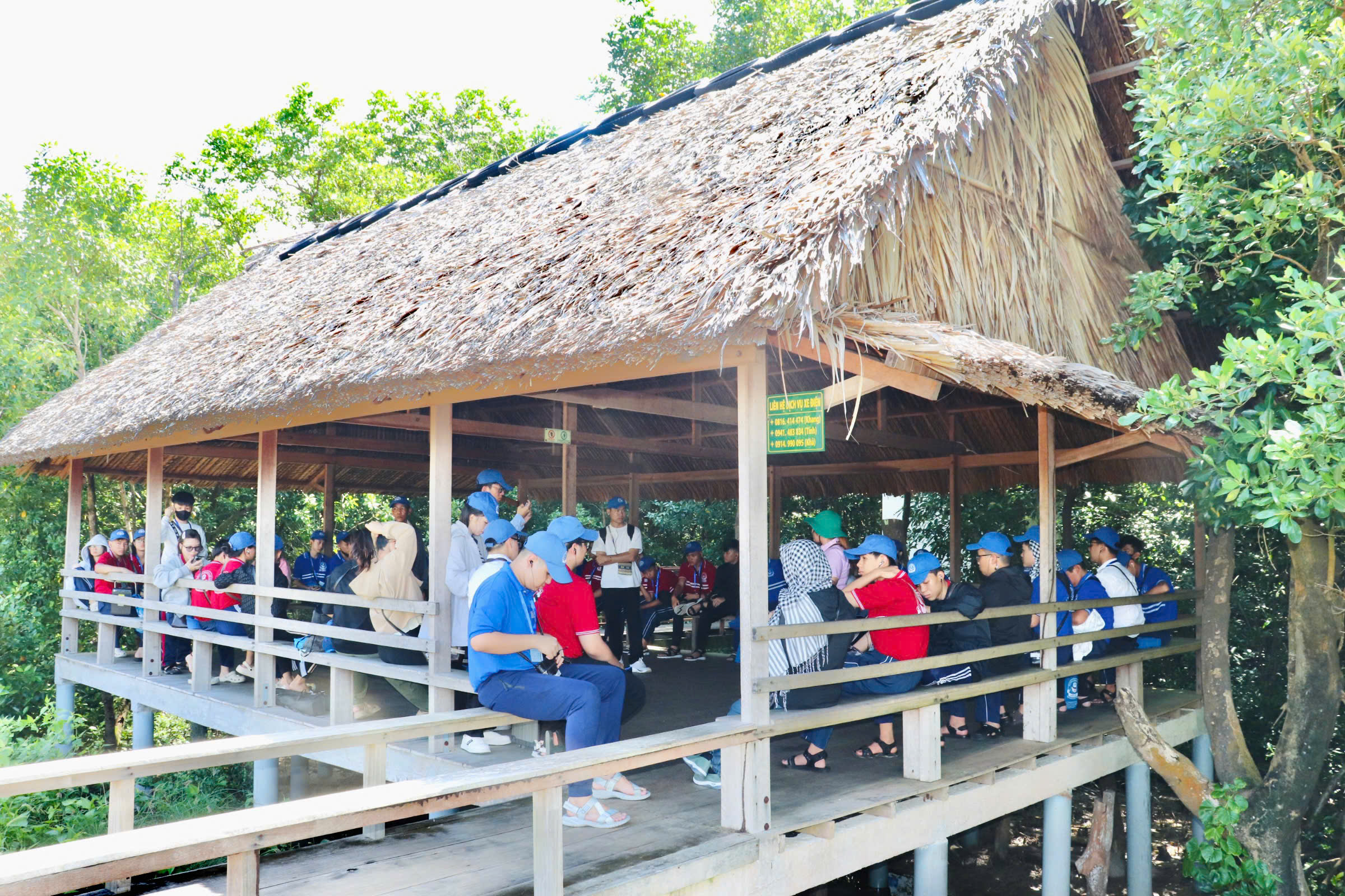 ĐOÀN TRẢI NGHIỆM TRƯỜNG THCS VÀ THPT NHÂN VĂN TPHCM